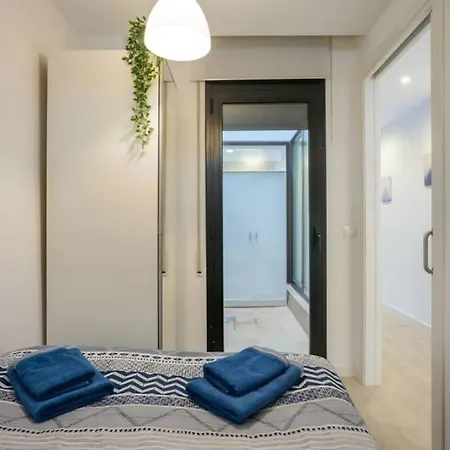 Flateli Lorenzana 17 ジローナ