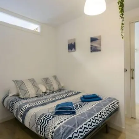 Flateli Lorenzana 17 * ジローナ