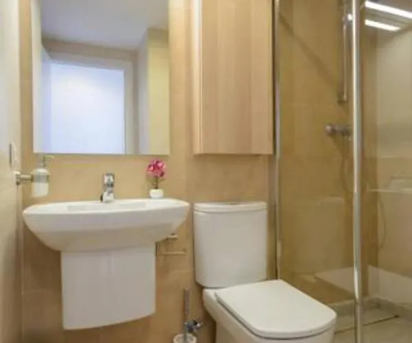 Flateli Lorenzana 17 * Girona