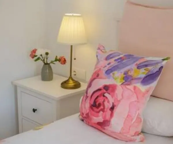 Flateli Lorenzana 17 * Girona